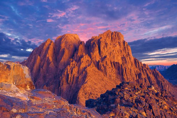 O Monte Sinai: O significado espiritual e histórico
